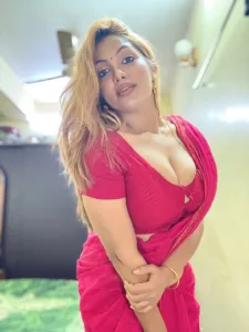 Bhabhi khana banane ke bhane chood gayi Hindi Audio Sex Story